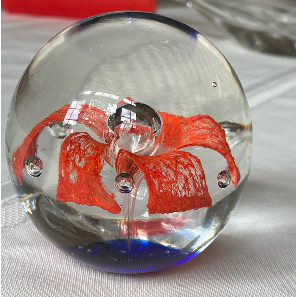 Art Glass Paperweight, Orange Lily Flower Design, 3” diameter - Picture 4 of 6